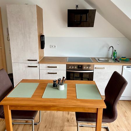 Stadtoase Geraeumige Gaestewohnungen Mit Balkon, Komfort, Modernitaet Und Ruhe, Fuer Monteure Geeignet, Free Wifi Frankenberg المظهر الخارجي الصورة